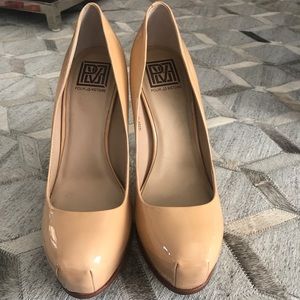 Pour La Victoire pumps